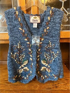Vintage 90s Tiara International Embroidered Sweater Vest Fall Leaves Blue L